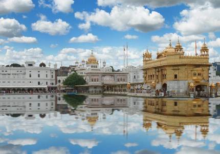 Amritsar to Kashmir Crown: Srinagar, Gulmarg, Pahalgam & Sonmarg