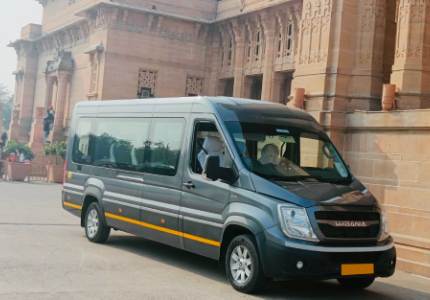 Urbania Traveller 12 Seater